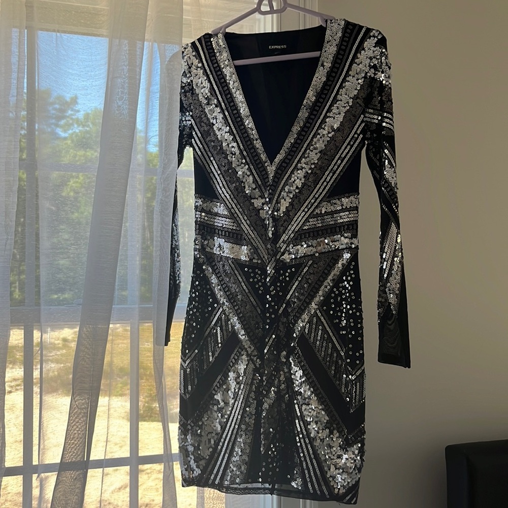Art Deco express mini dress!
